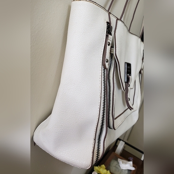 3/$20 Nicole By Nicole Miller White Harper Tote Bag - Picture 4 of 11